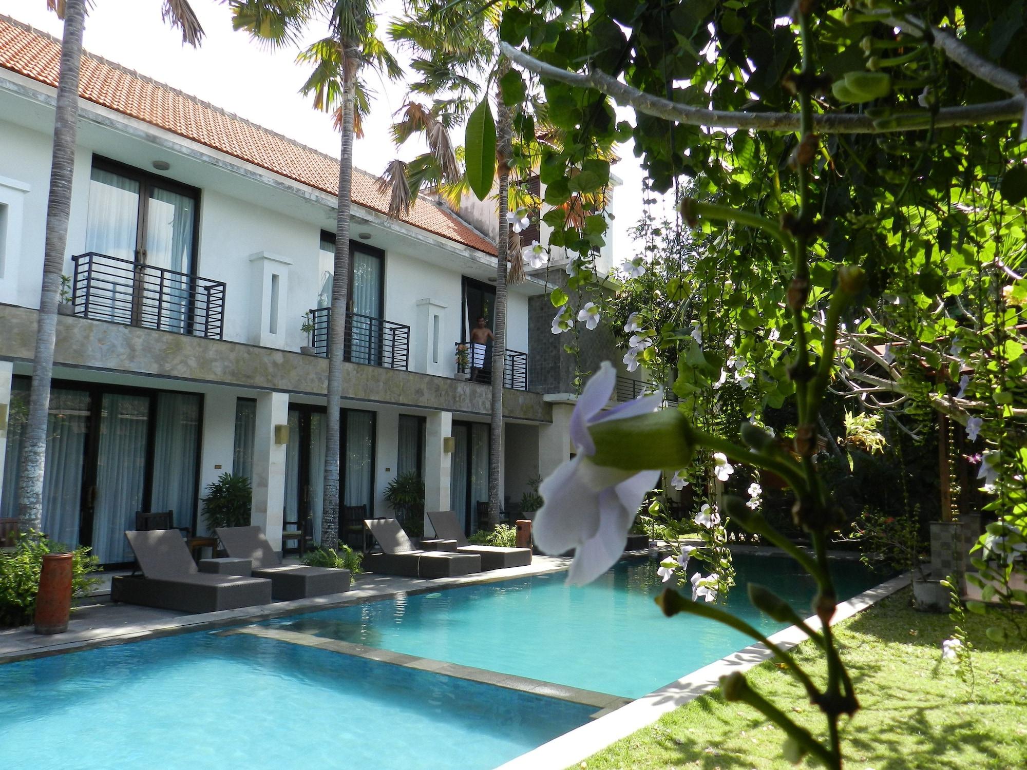 Puri Maharani Boutique Hotel Denpasar  Exterior photo