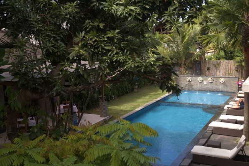 Puri Maharani Boutique Hotel Denpasar  Exterior photo
